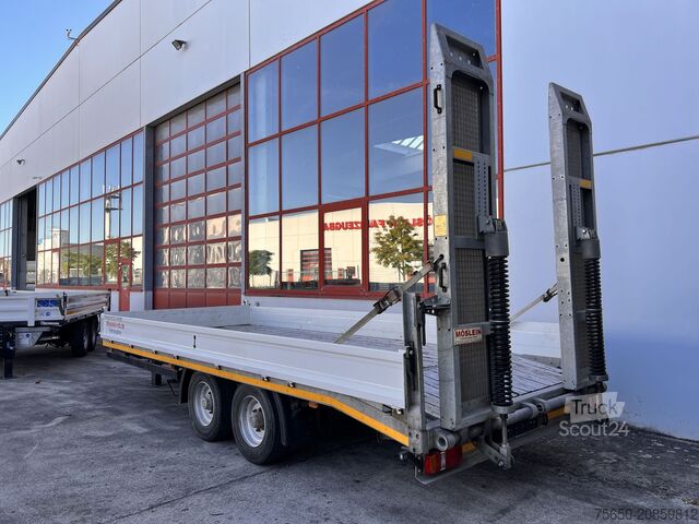 Alacsony rakodószintű pótkocsi Möslein TTS 11 Schwebheim  Tandemtieflader