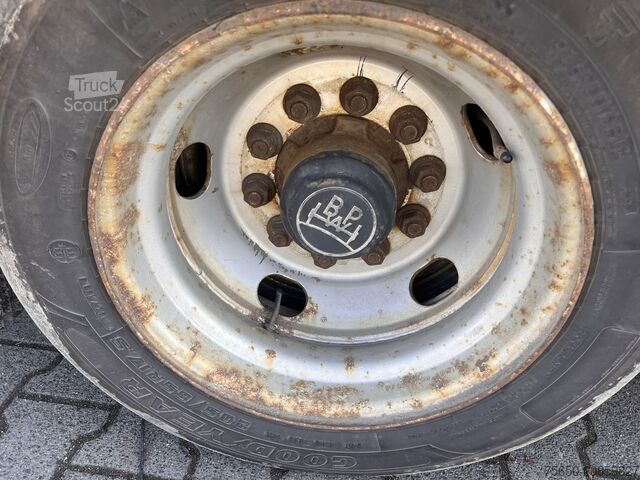 Alacsony rakodószintű pótkocsi Humbaur HBTZ 136224 TA-BS 13,6 t Tandemtieflader