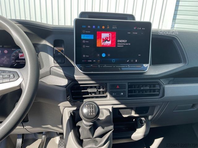 Vans ar augstu jumtu VOLKSWAGEN Crafter 35 L4H3 NAVI AHK RFK oh. Schäden