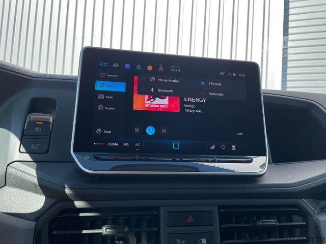 Vans ar augstu jumtu VOLKSWAGEN Crafter 35 L4H3 NAVI AHK RFK oh. Schäden