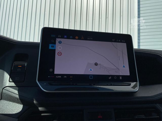 Vans ar augstu jumtu VOLKSWAGEN Crafter 35 L4H3 NAVI AHK RFK oh. Schäden