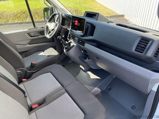 Vans ar augstu jumtu VOLKSWAGEN Crafter 35 L4H3 NAVI AHK RFK oh. Schäden