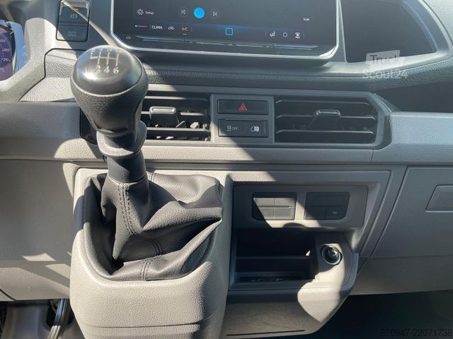 Vans ar augstu jumtu VOLKSWAGEN Crafter 35 L4H3 NAVI AHK RFK oh. Schäden