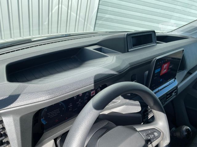 Vans ar augstu jumtu VOLKSWAGEN Crafter 35 L4H3 NAVI AHK RFK oh. Schäden