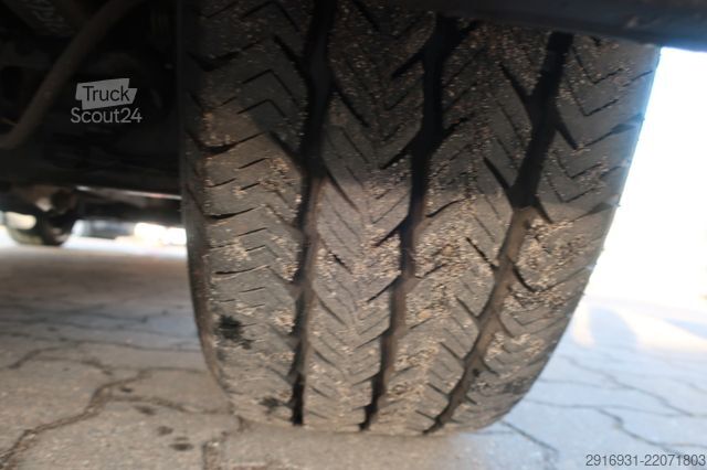 Dobozos furgon FORD Transit / Klima / Kamera / AHK / FN:130