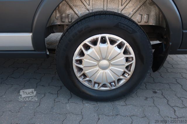 Hög tak skåpbil FORD Ford Nr.224 Transit 330 L3 Trend 2. Hand / Tempo