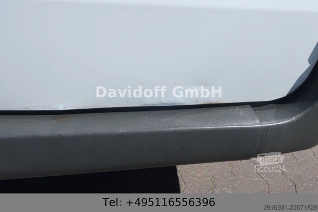 Minibuss FORD Transit Kombi FT 300 L / 9 Sitze / Nr. 209