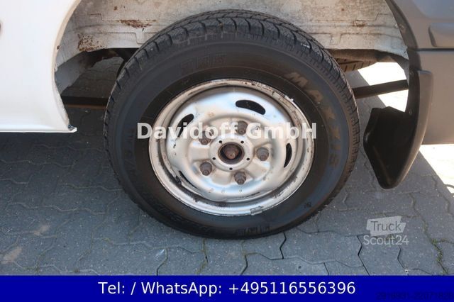 Minibuss FORD Transit Kombi FT 300 L / 9 Sitze / Nr. 209