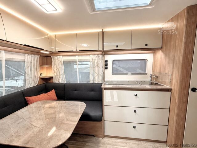 Caravana FENDT Tendenza 550 SG 2.000 kg LM-Felgen schwarz