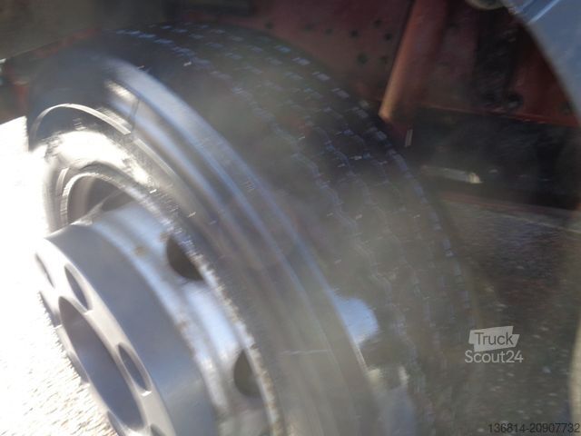 Furgon cu prelată laterală IVECO 80E17 / EU3. 1. Hand