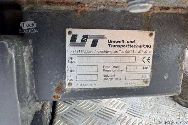 Camion benne à bras amovible VOLVO FH-520 8x4 UT-Saurier AHK