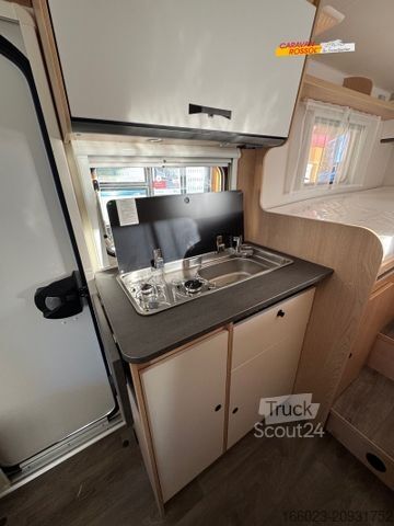 Yarı entegre karavan SUNLIGHT Adventure V 67S