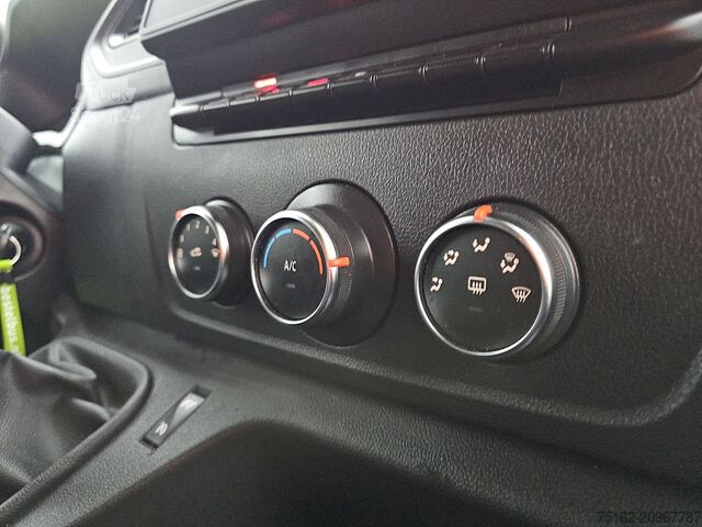 Kufr RENAULT MASTER 2.3 Bakwagen Laadklep!