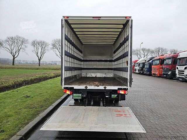 Kufr RENAULT MASTER 2.3 Bakwagen Laadklep!