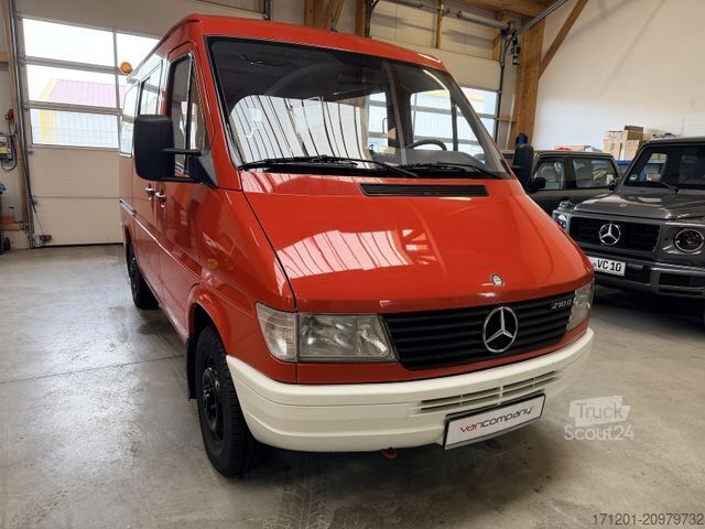 Microbuz MERCEDES-BENZ Sprinter 210 D Kombi 9-Sitzer