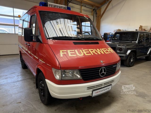Microbuz MERCEDES-BENZ Sprinter 210 D Kombi 9-Sitzer