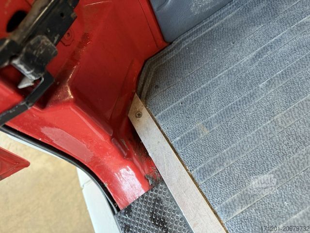 Microbuz MERCEDES-BENZ Sprinter 210 D Kombi 9-Sitzer