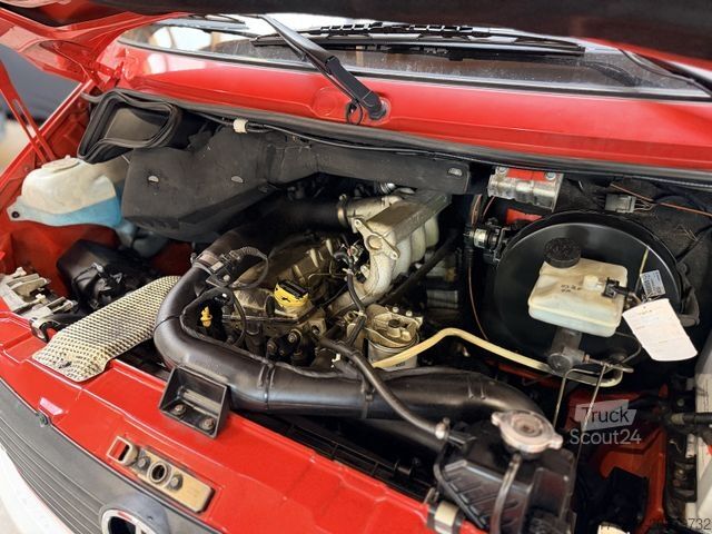 Microbuz MERCEDES-BENZ Sprinter 210 D Kombi 9-Sitzer