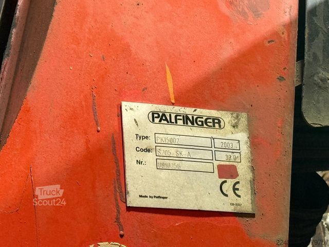 Macara turn PALFINGER PK 15002 LADEKRAN BAUJAHR 2003 4 HYDR. AUSSCH.