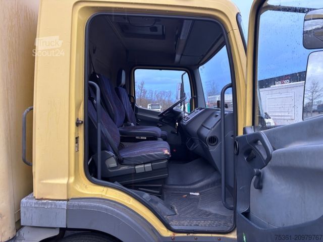 Vrachtwagen met bakwagen MERCEDES-BENZ Atego 715 Koffer mit Türen
