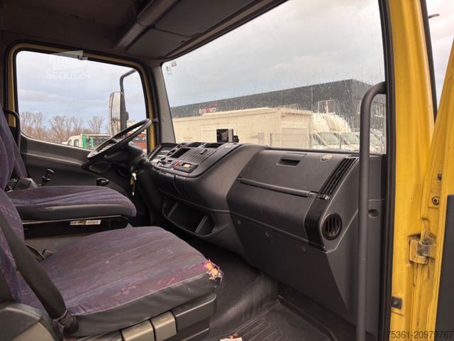 Vrachtwagen met bakwagen MERCEDES-BENZ Atego 715 Koffer mit Türen