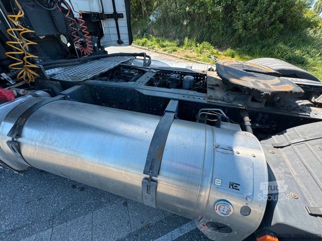 Standard trækkerunit IVECO AS 440 ST/P LNG / Kipphydraulik