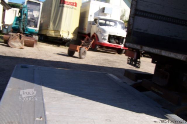 Dobozos furgon IVECO 80,180