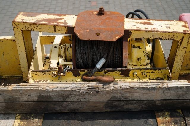 Низкорамный полуприцеп  VEREM  / NACZEPA LAWETA / NISKOPODWOZIOWA / 13.M