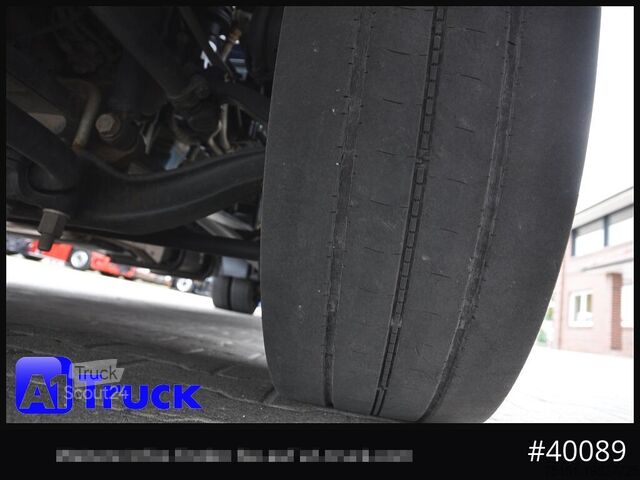 Special purpose truck RENAULT D 240, 4x2, Ladebordwand, LBW, guter Zustand