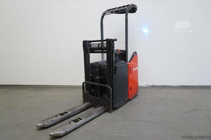 Manual stacker Linde D 14 SP 133