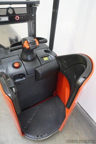 Manual stacker Linde D 14 SP 133