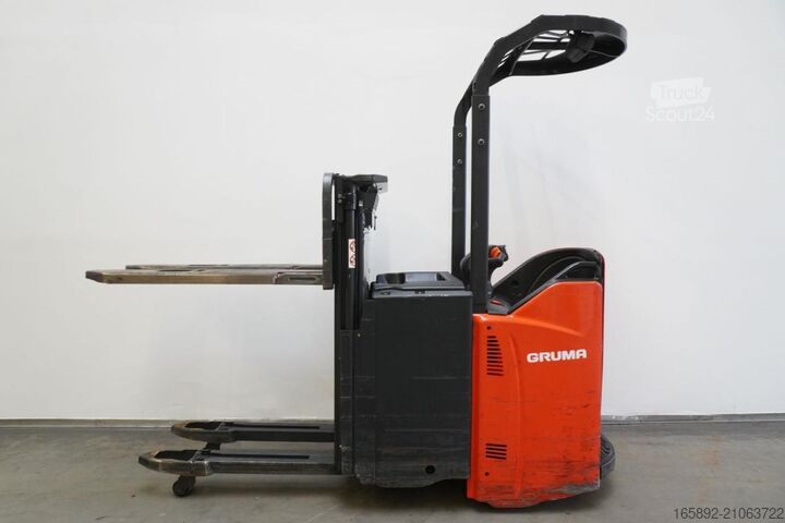 Manual stacker Linde D 14 SP 133