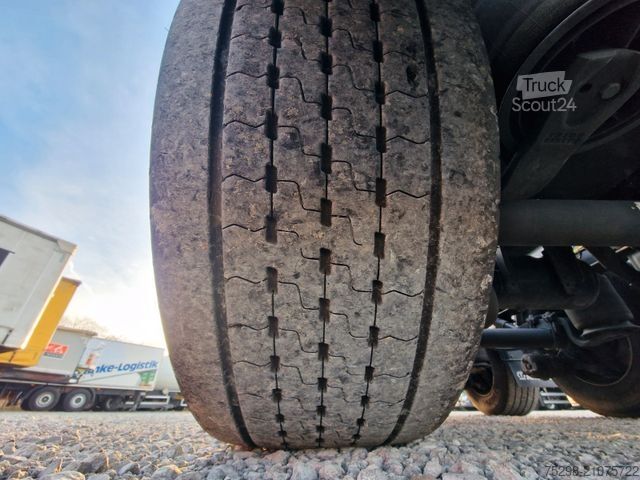 Swap body semitrailer KRONE SD / Liftachse / Teleskop