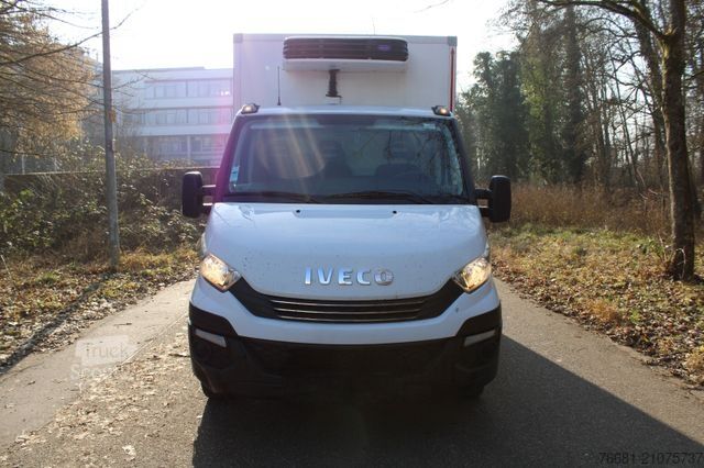 Koelwagen met geïsoleerde laadbak IVECO Daily 35C14 Motor neu ,Carrier Xarios 350