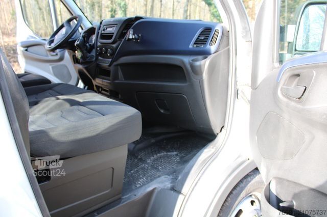 Koelwagen met geïsoleerde laadbak IVECO Daily 35C14 Motor neu ,Carrier Xarios 350