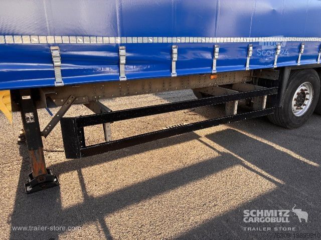 Naczepa otwarta z plandeką Schmitz Cargobull Curtainsider Standard Staplerhalterung Getränke
