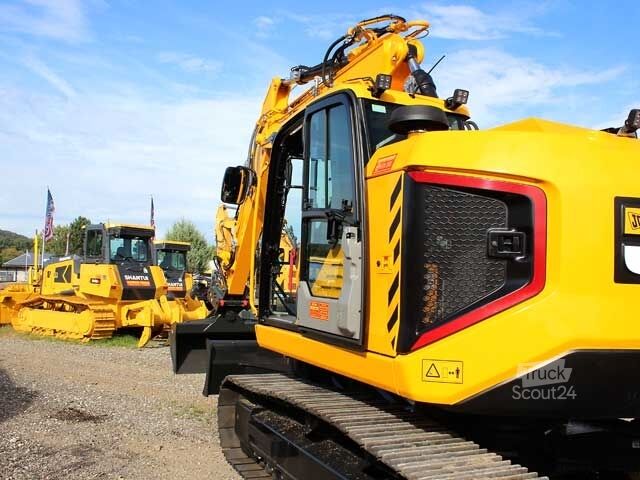 Kurzheckbagger, Verstellausleger, Schild JCB 245 XR LC Kurzheckbagger Planierschild