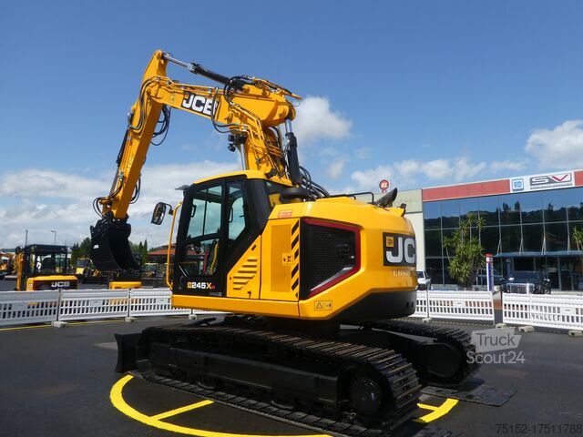 Hydraulic Excavators JCB 245 XR LC Kurzheckbagger Planierschild