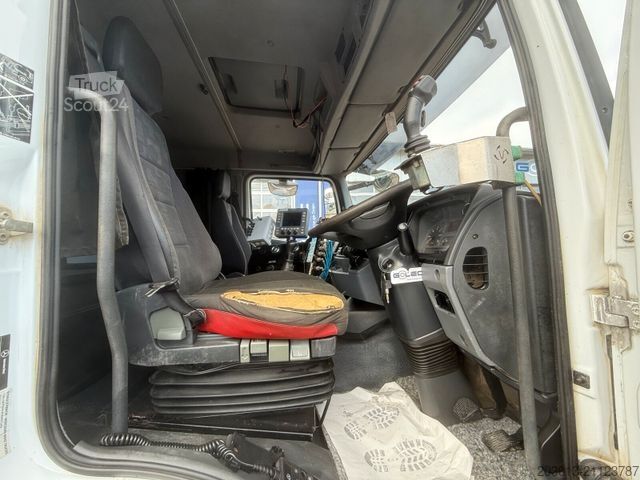 Kehrmaschine MERCEDES-BENZ Axor 1833 Kehrmaschine VAL?air HD 200 - Bar 9 m³