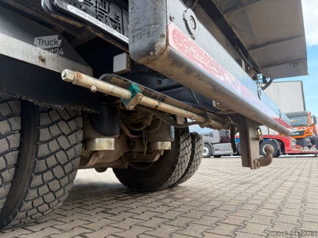 Kehrmaschine MERCEDES-BENZ Axor 1833 Kehrmaschine VAL?air HD 200 - Bar 9 m³