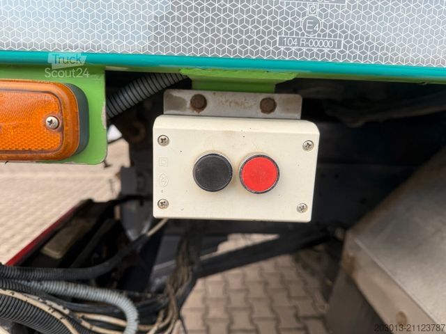 Kehrmaschine MERCEDES-BENZ Axor 1833 Kehrmaschine VAL?air HD 200 - Bar 9 m³