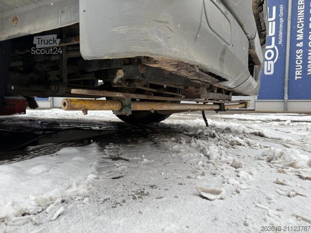 Kehrmaschine MERCEDES-BENZ Axor 1833 Kehrmaschine VAL?air HD 200 - Bar 9 m³