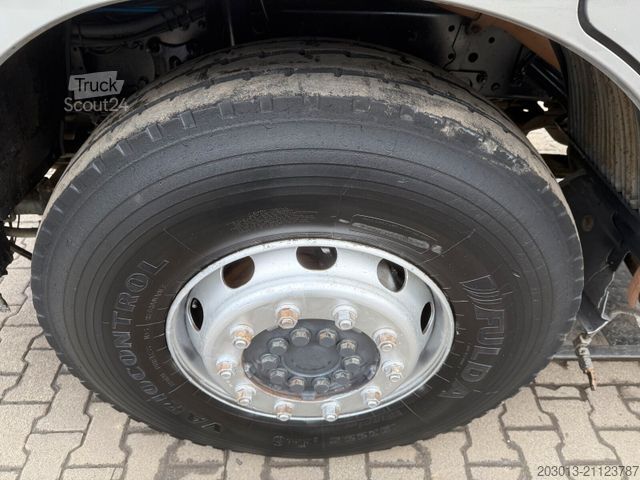 Kehrmaschine MERCEDES-BENZ Axor 1833 Kehrmaschine VAL?air HD 200 - Bar 9 m³