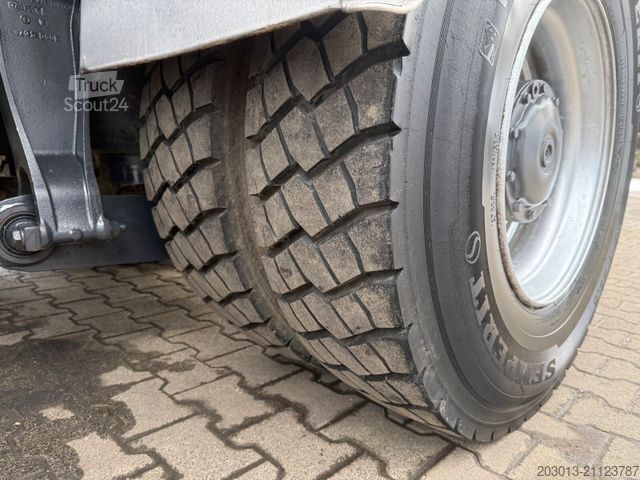 Kehrmaschine MERCEDES-BENZ Axor 1833 Kehrmaschine VAL?air HD 200 - Bar 9 m³