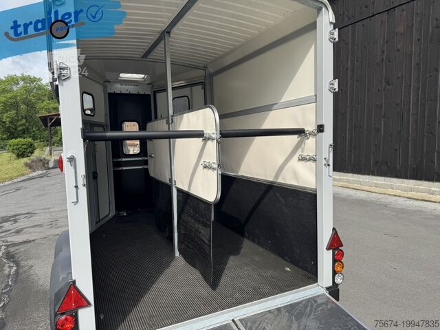 Przyczepa do przewozu koni Ifor Williams HB511 - Rampe- Türen Kombi