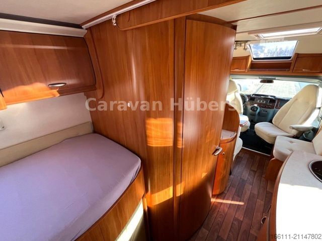 Semi-integrated camper HOBBY T 500 GESC - Einzelbetten - Klima -