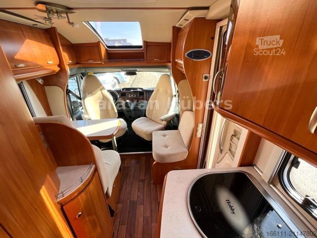 Semi-integrated camper HOBBY T 500 GESC - Einzelbetten - Klima -