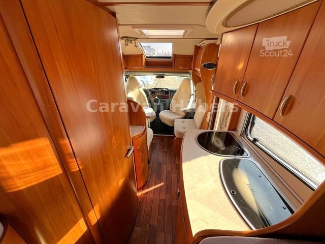 Semi-integrated camper HOBBY T 500 GESC - Einzelbetten - Klima -