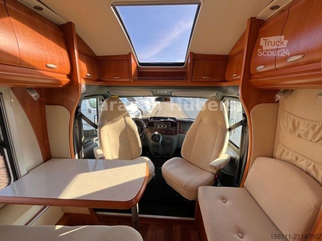 Semi-integrated camper HOBBY T 500 GESC - Einzelbetten - Klima -