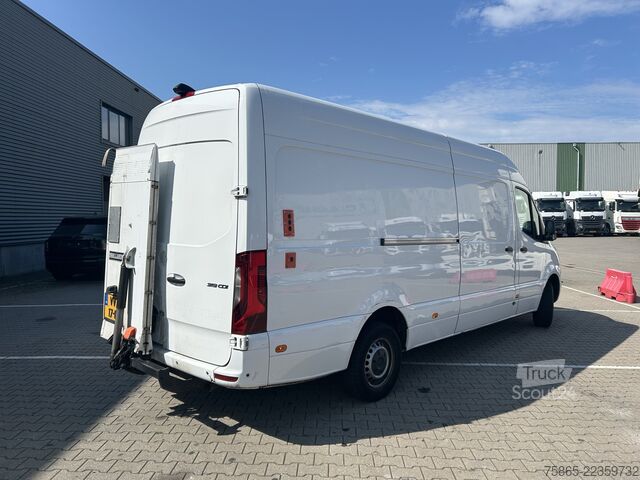κλειστό βαν Mercedes-Benz Sprinter 319 1.9 CDI / L3 H2 / Loadlift 500 kg ...